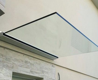 Стеклянные козырьки